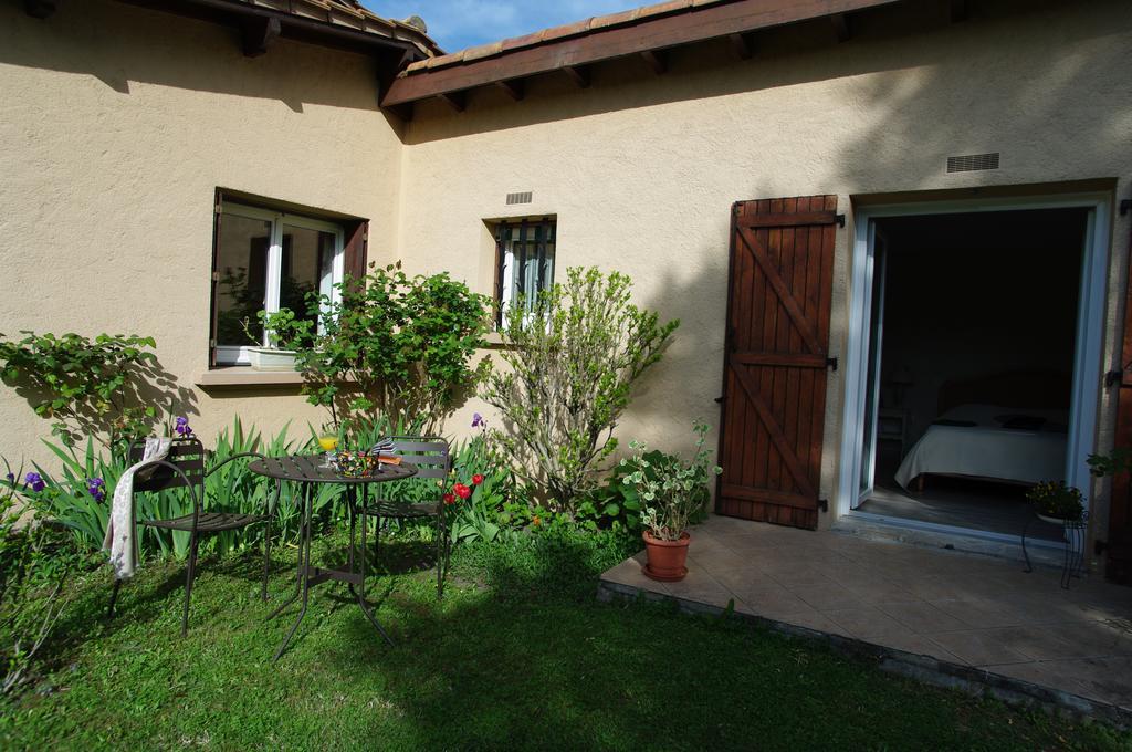 Marievalerianne Hotel Mirefleurs Exterior foto